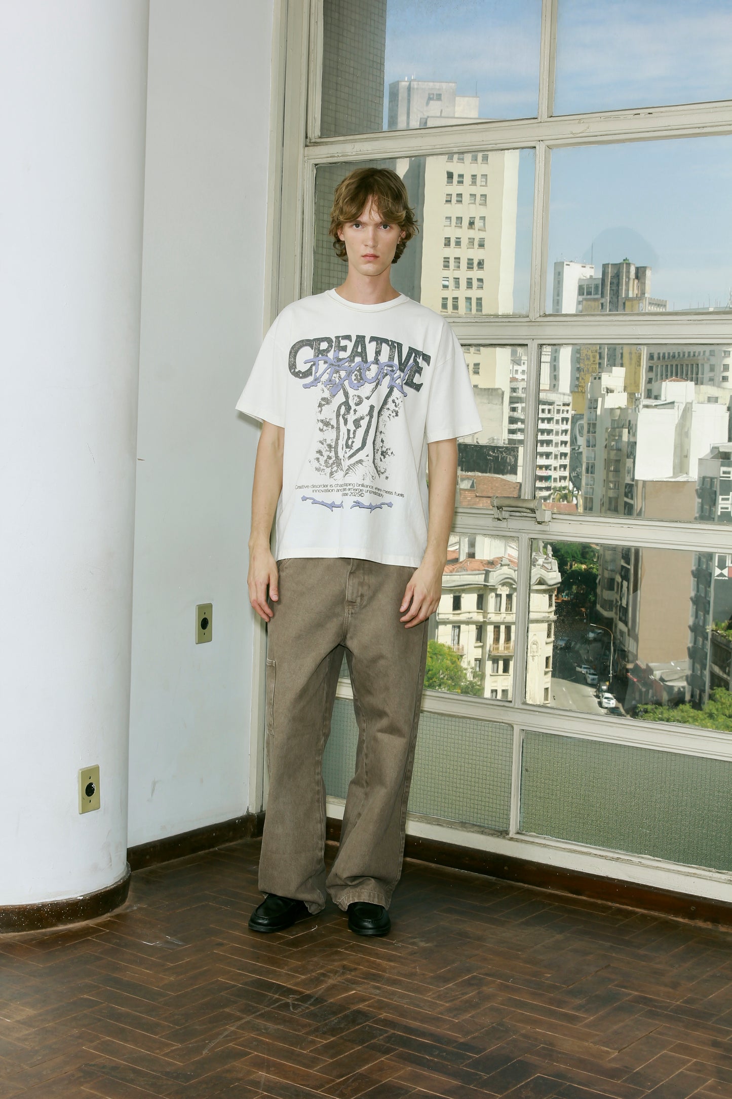 CAMISETA APHASE " CREATIVE DISCORD T-SHIRT - OFF WHITE "