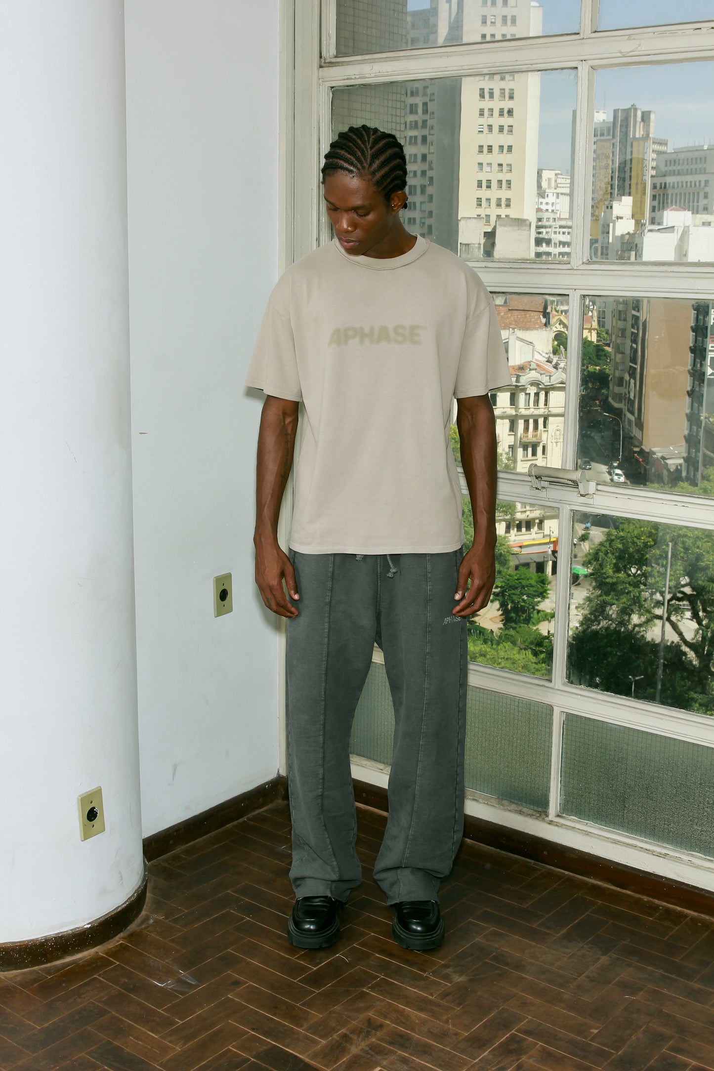 CAMISETA APHASE " BLUR T-SHIRT - STONED BEIGE "