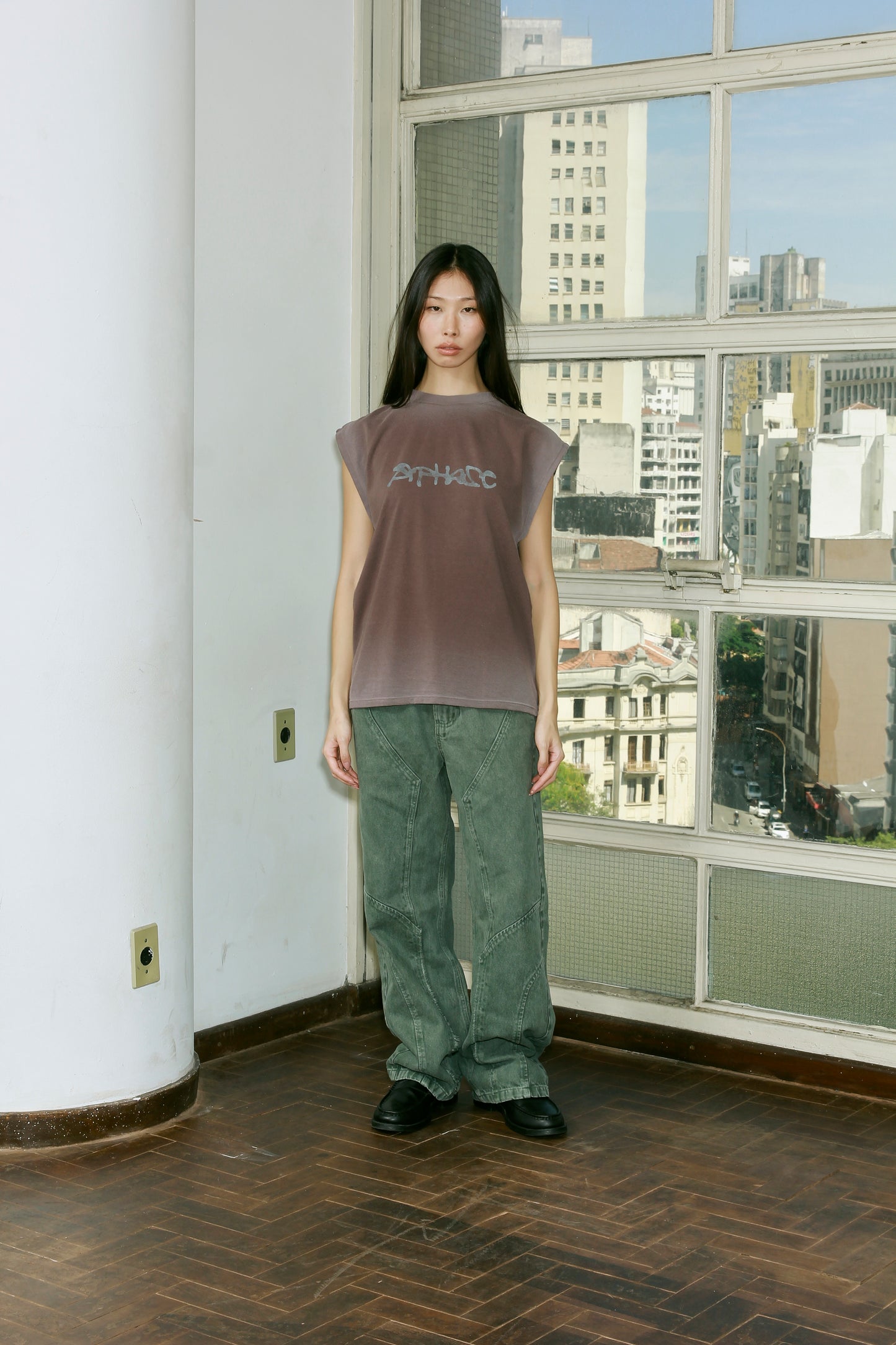 CAMISETA APHASE " SKETCH TANK TOP - STONED BROWN "